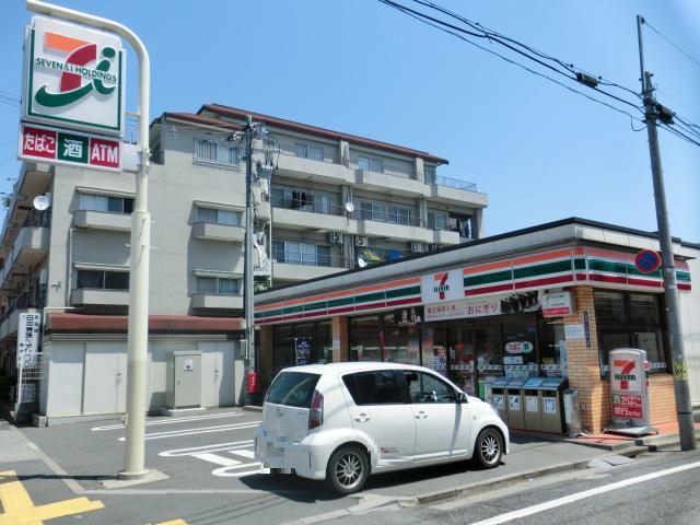 Convenience store. 213m to Seven-Eleven (convenience store)