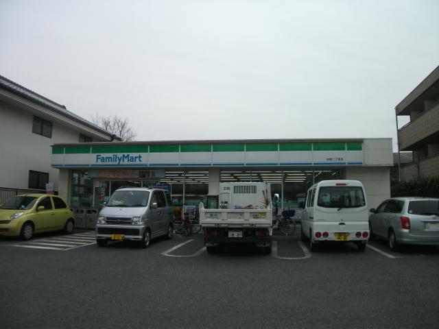 Convenience store. 247m to Family Mart (convenience store)