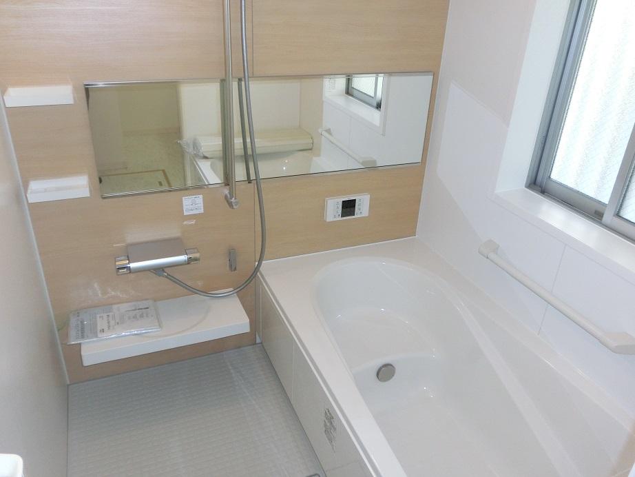 Same specifications photo (bathroom). Same specification example