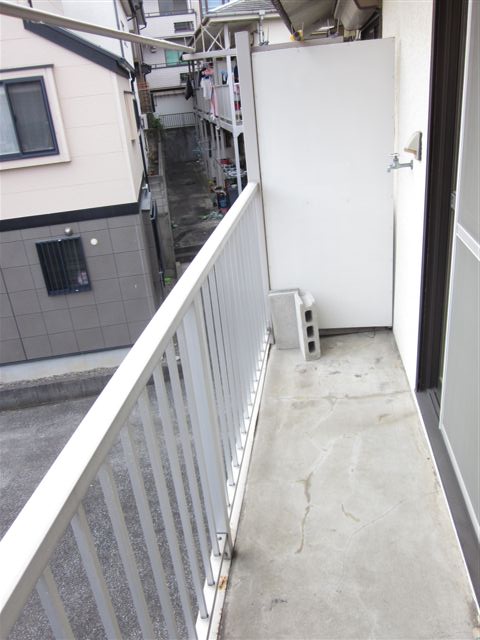 Balcony. Facing south ・ Day good