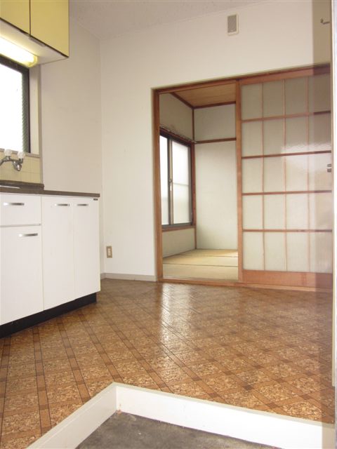 Living and room. top floor ・ Corner room ・ Day good