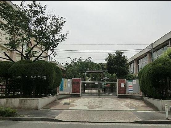 Primary school. 432m until Itabashi Tatsukita cortex Elementary School