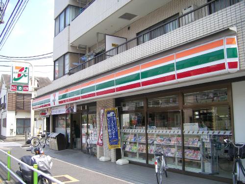 Convenience store. Seven-Eleven Itabashi Nishidai 3-chome up (convenience store) 134m