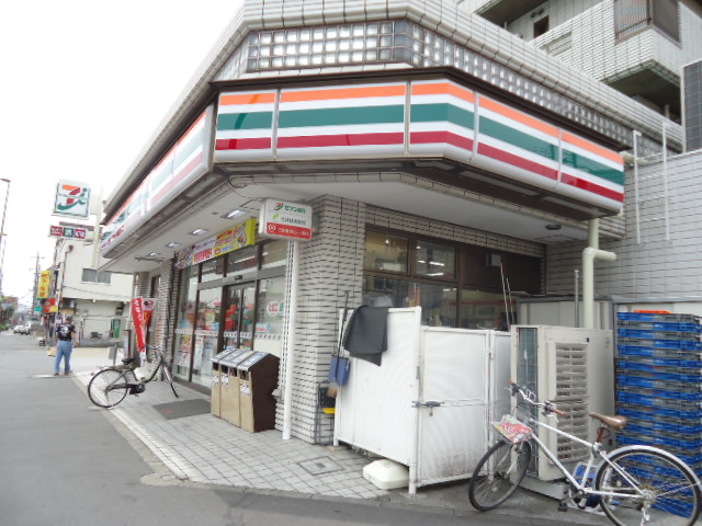 Convenience store. Seven-Eleven Itabashi Sakashita 3-chome up (convenience store) 361m