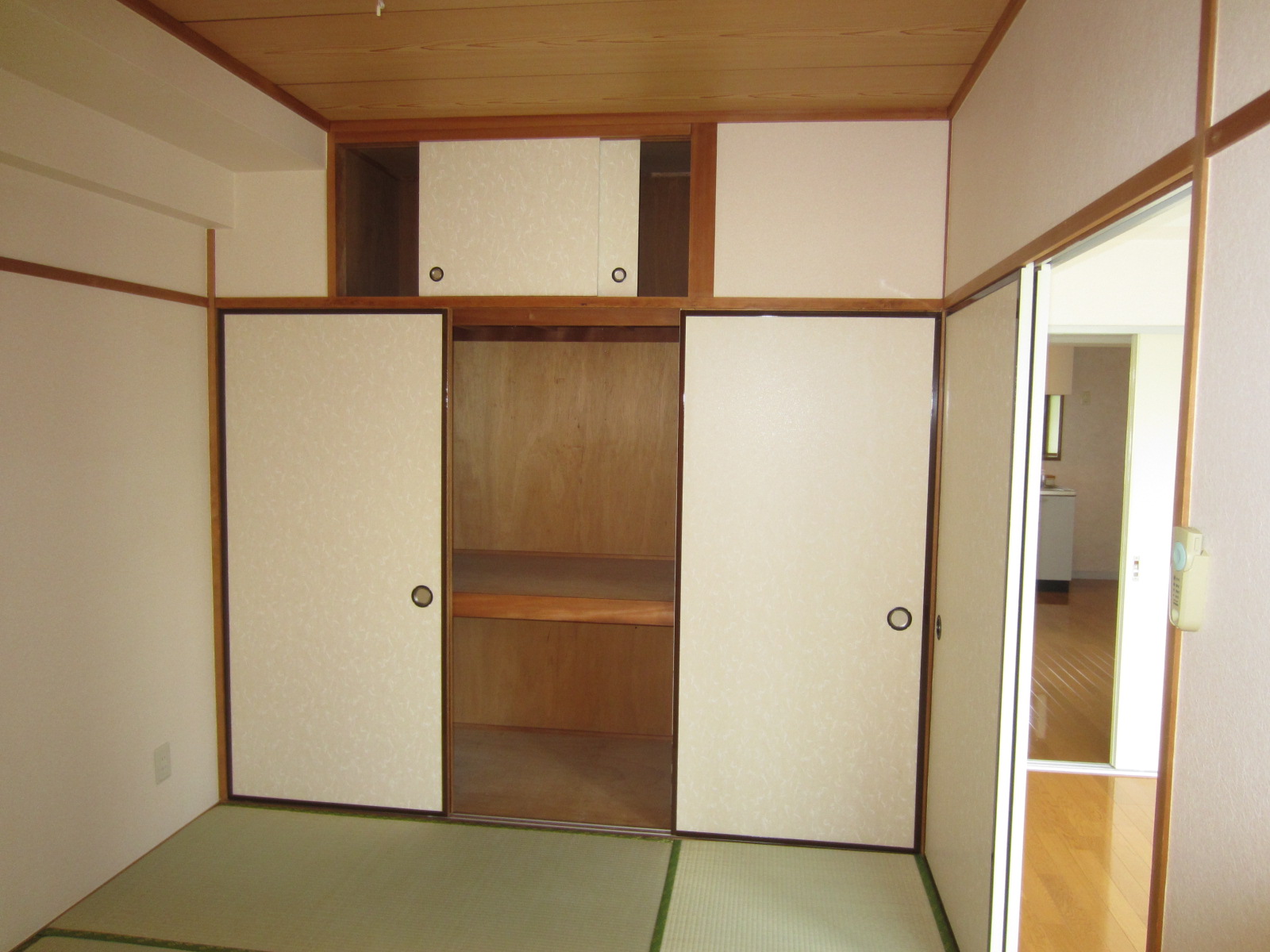 Other Equipment. Japanese-style room Armoire