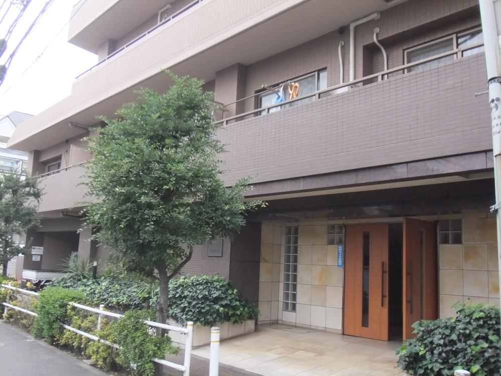 Local appearance photo. Local (11 May 2013) Shooting