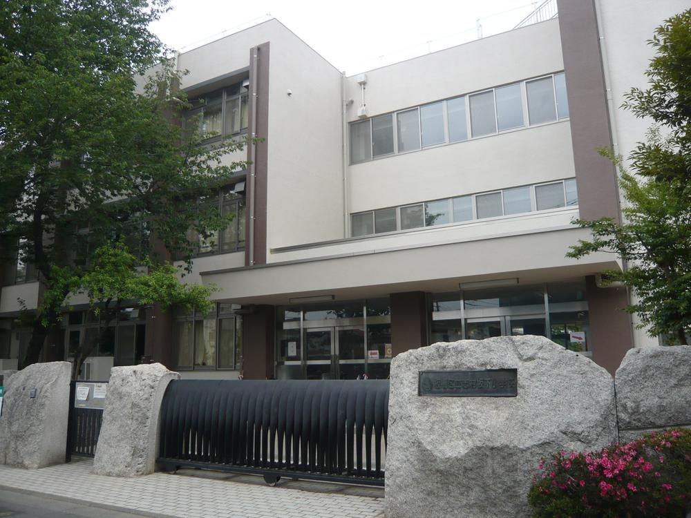 Primary school. 10m to Itabashi Shimura Sakashita Elementary School