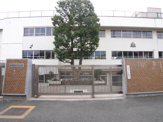 Primary school. 377m until Itabashi Tatsunaka stand elementary school (elementary school)