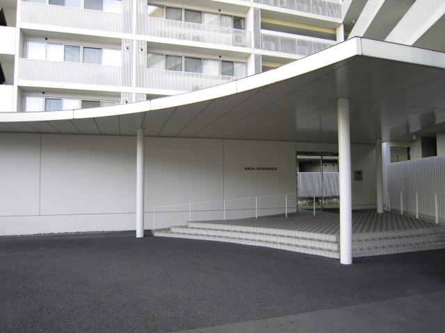 Other common areas. Porte-cochere
