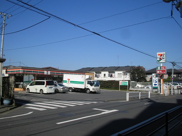 Convenience store. Seven-Eleven Tokumaru Itabashi 4-chome up (convenience store) 193m