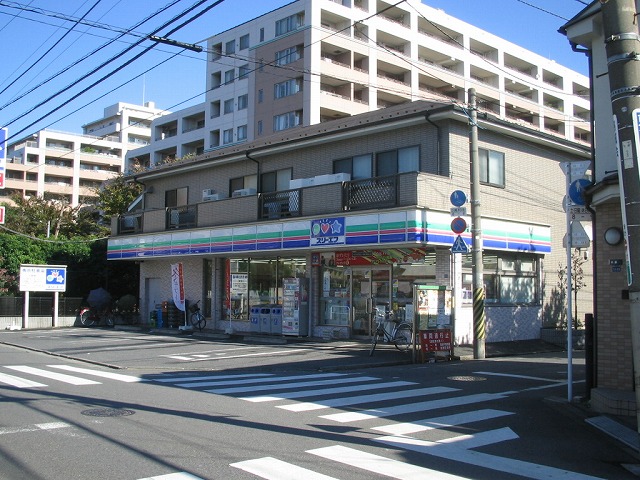 Convenience store. Three F Tokumaru Itabashi 3-chome up (convenience store) 336m