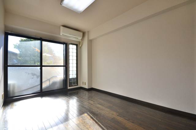 Living and room.  ※ Currently 103 for photos is 203, Room in renovation.