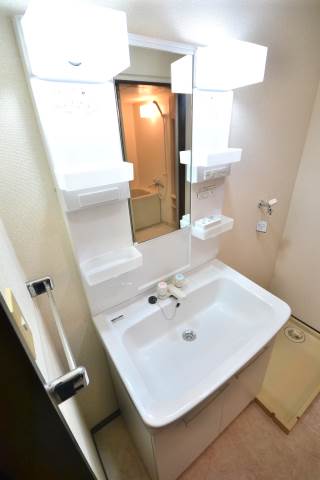 Washroom.  ※ Currently 103 for photos is 203, Room in renovation.