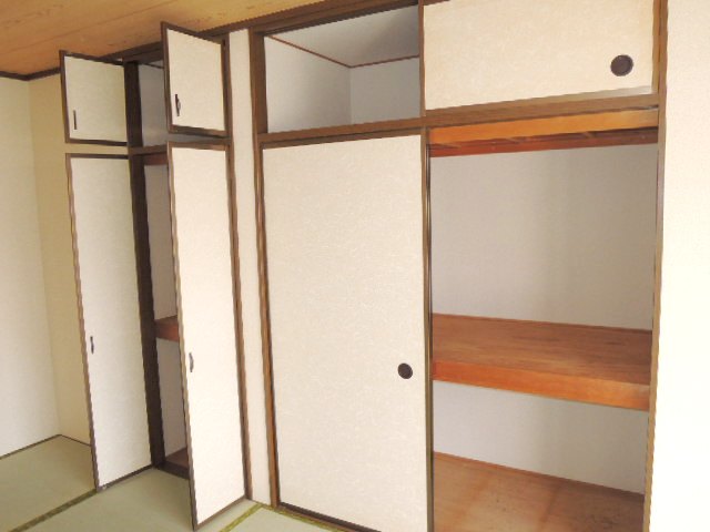 Receipt. Japanese-style room (same properties see photo)