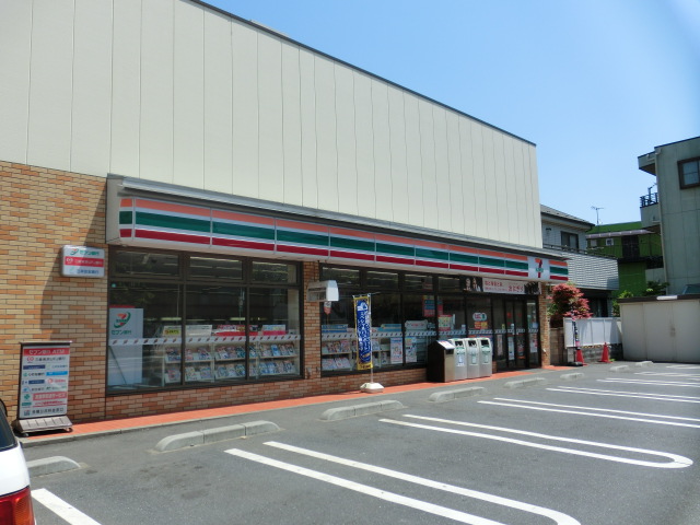 Convenience store. Seven-Eleven Itabashi Akatsukashin-cho 2-chome up (convenience store) 232m