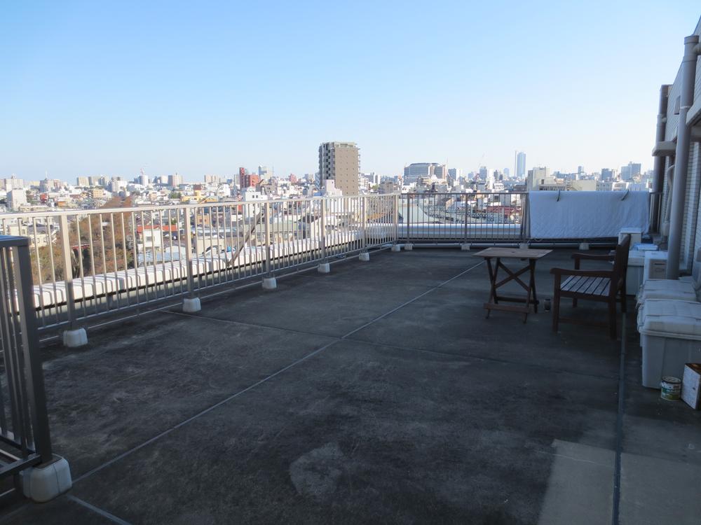 Other local. Shakujii about 10m from the local. (November 2013) Shooting