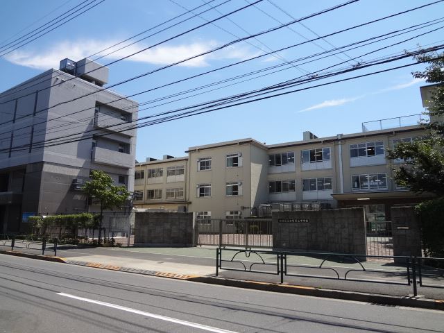 Junior high school. 510m to Akatsuka third junior high school (junior high school)