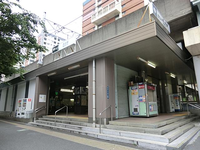 station. 960m until Nishidai Station