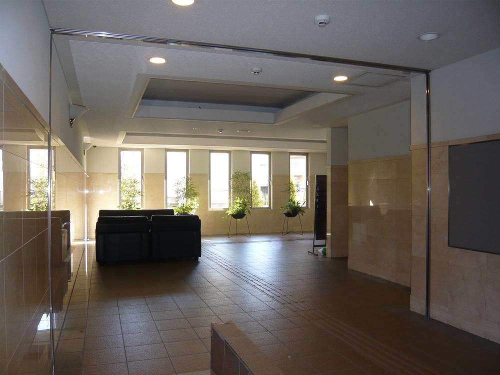 lobby. Light overflowing Entrance Hall