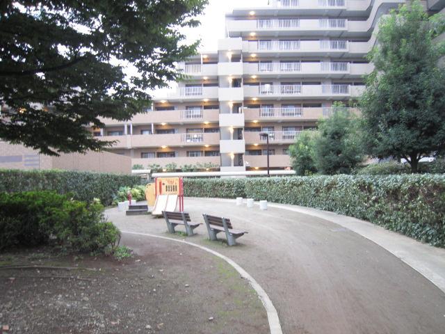 Other local. Providing park to play the child