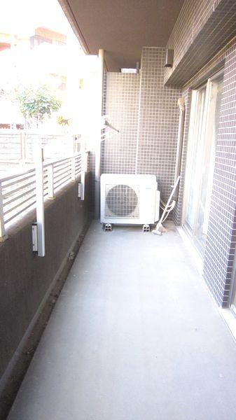 Balcony.  ☆ Balcony: 10.08 sq m  It also twisted crop sink on the balcony ☆