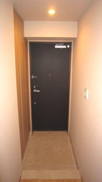 Entrance.  ☆ Entrance lights with motion sensors Fine is a place I feel very convenience ☆