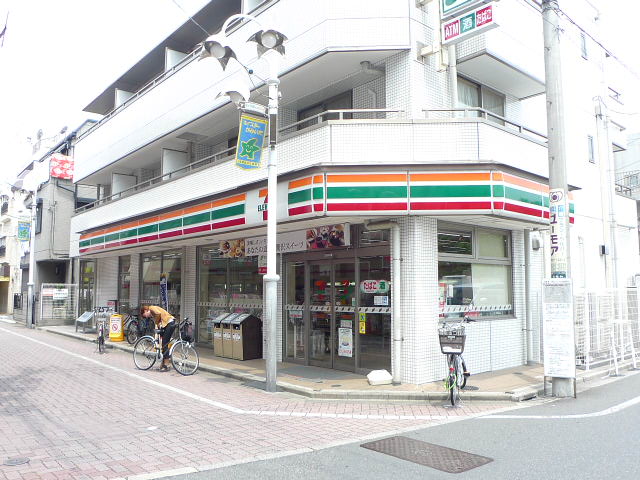 Convenience store. Seven-Eleven Itabashi Tokiwadai 4-chome up (convenience store) 326m
