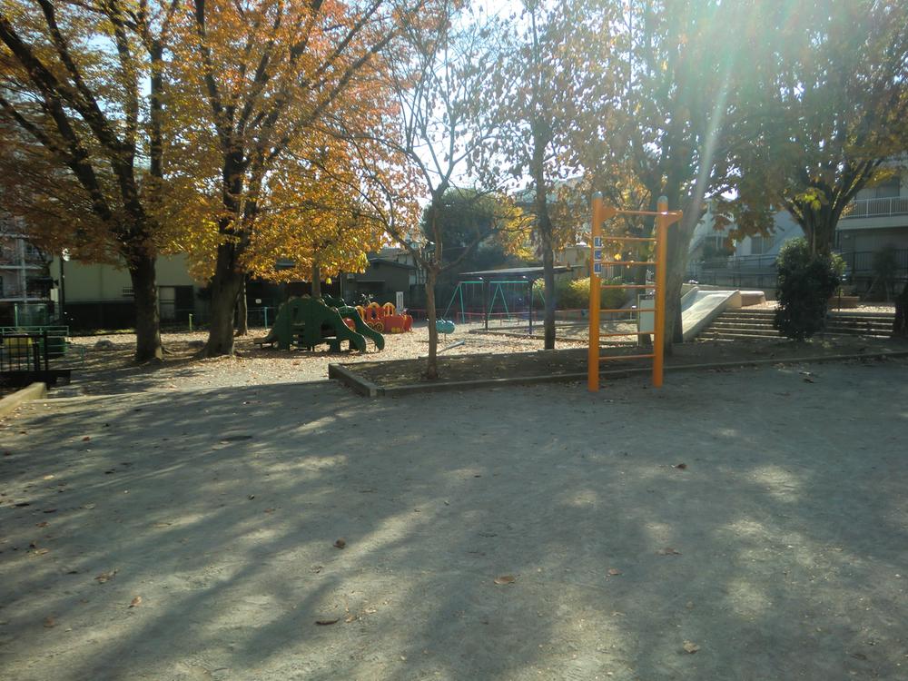 Other. Municipal China and Taiwan park (2013 December shooting) About 100m from the property