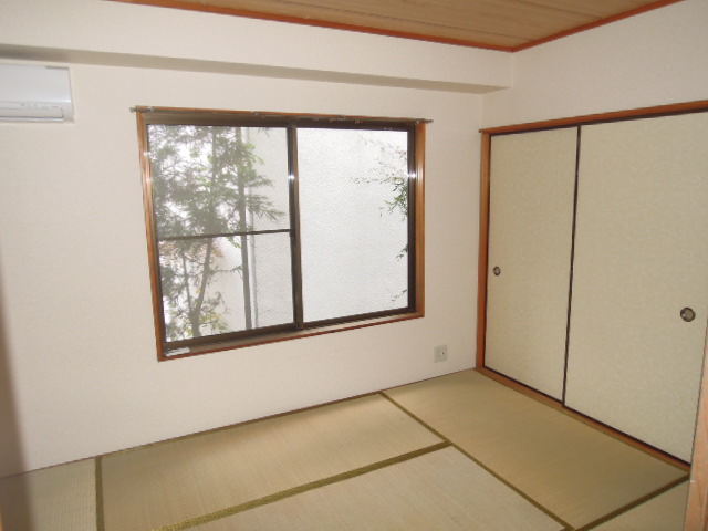 Other room space. Japanese-style room 6 quires