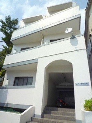 Building appearance. For further information, please contact Nichiwa Ikebukuro (D) 03-3985-2101