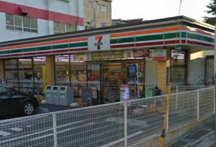 Other. Convenience store 197m