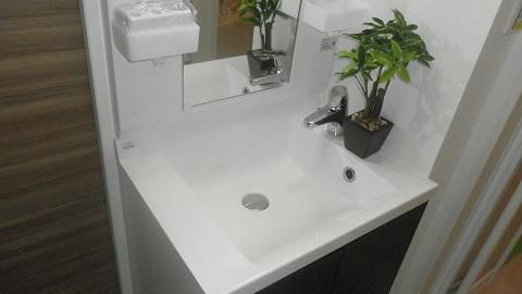 Wash basin, toilet. Indoor (11 May 2013) Shooting