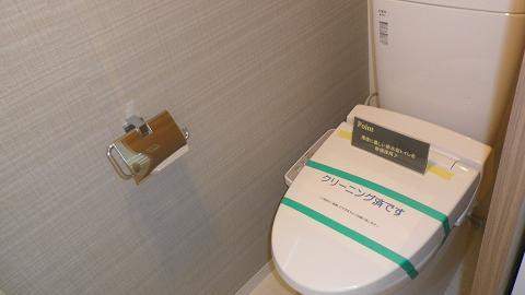 Toilet. Indoor (11 May 2013) Shooting