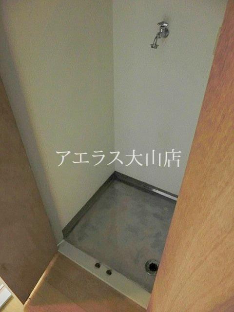 Washroom. Indoor Laundry Storage