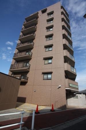 Local appearance photo. Local (11 May 2013) Shooting