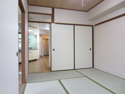 Living and room. Japanese-style room 6 quires