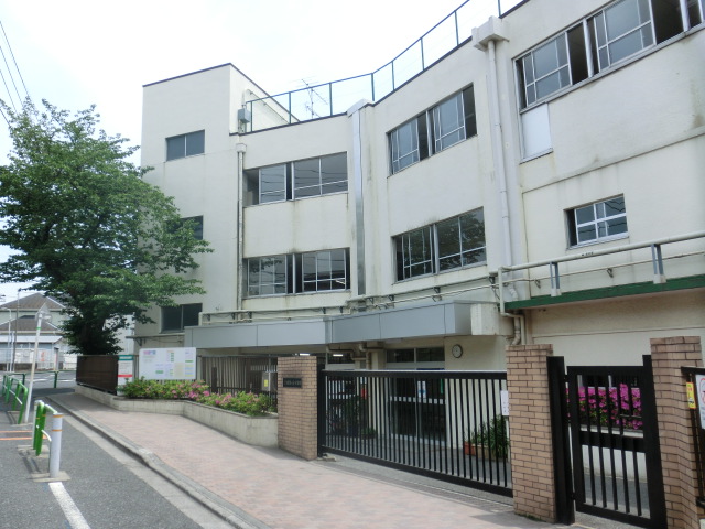 Primary school. Narimasu Keoka up to elementary school (elementary school) 128m