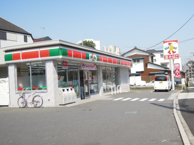 Convenience store. Thanks Tokumaru Itabashi chome store up (convenience store) 178m