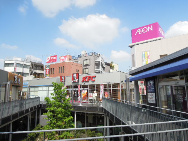 Shopping centre. Tokumaru until the Square (shopping center) 208m