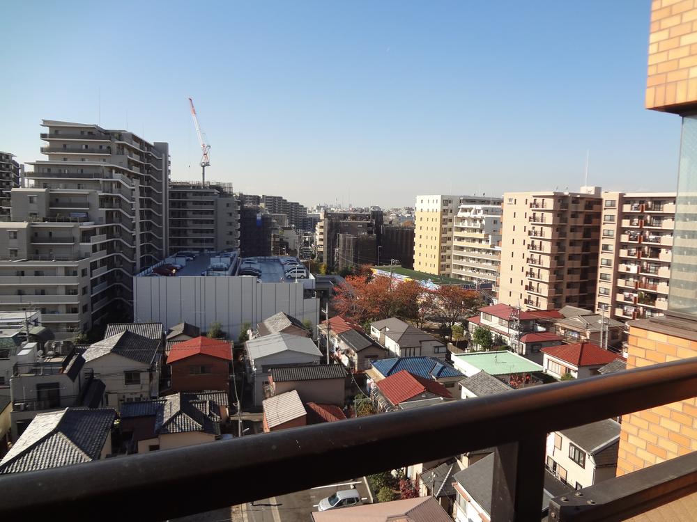 View photos from the dwelling unit. View from the site (November 2013) Shooting