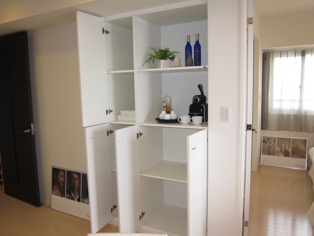 Receipt.  [Living shelf]  Furniture arrangement example