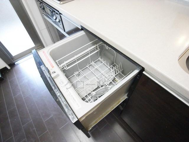 Kitchen. Dishwasher