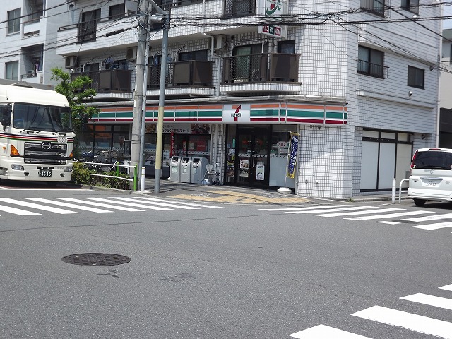 Convenience store. Seven-Eleven Itabashi Takashimadaira 7-chome up (convenience store) 272m