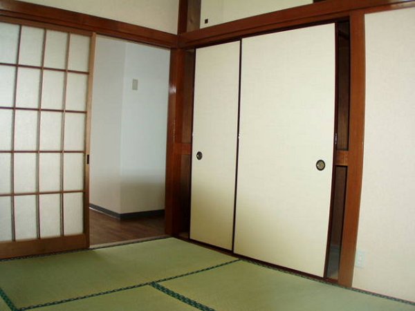 Other. Japanese-style storage