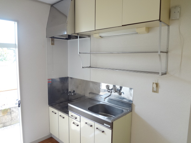 Kitchen. There are two-burner gas stove installation Allowed spacious kitchen upper receiving