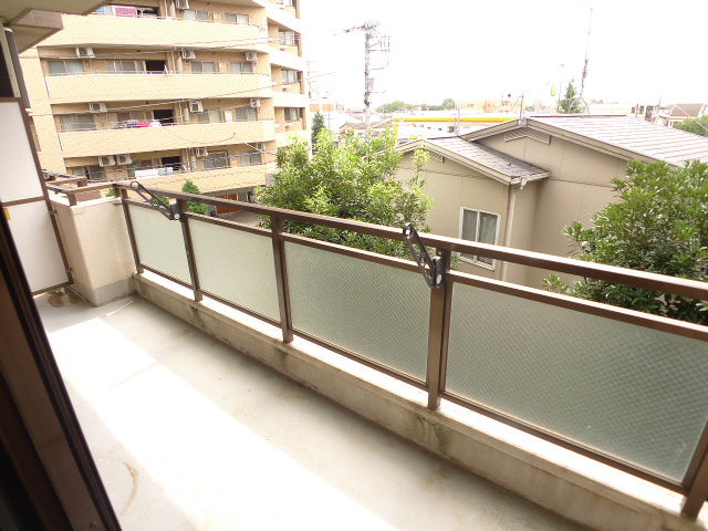 Balcony. Ideal for dry laundry is south-facing balcony