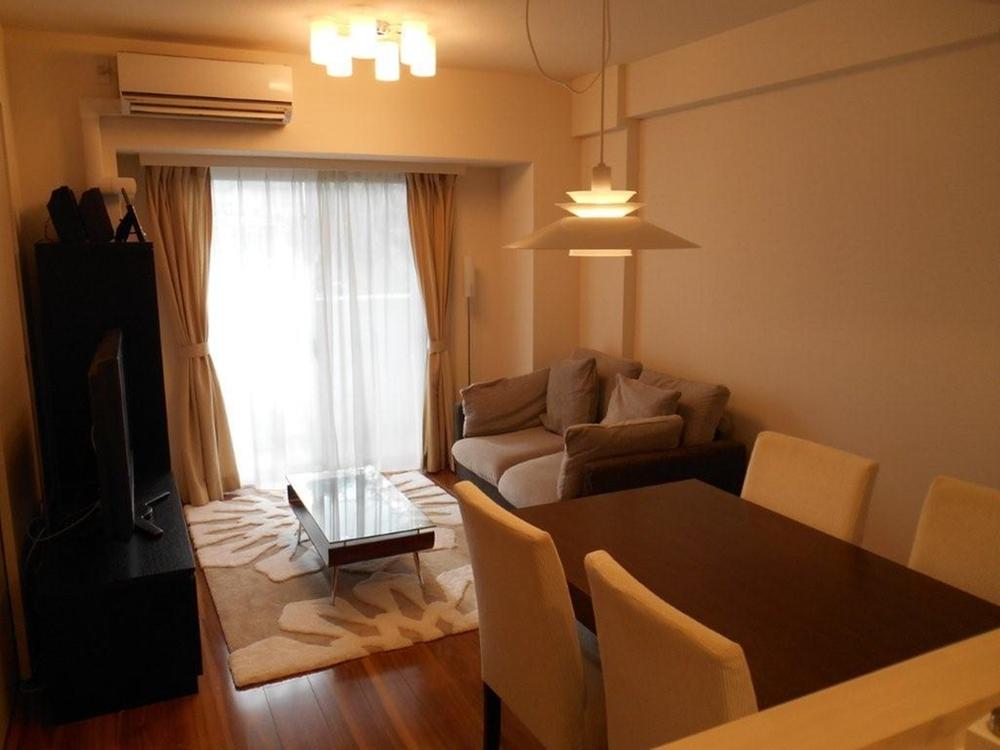 Living. Indoor (12 May 2013) Shooting