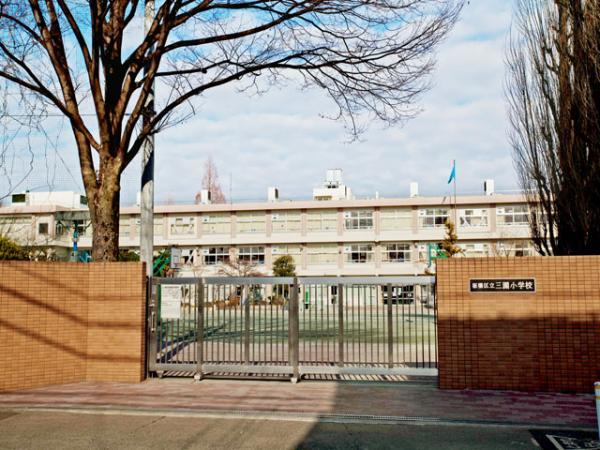 Primary school. 810m until Itabashi San'en Elementary School 2012 / 02 / 28 shooting