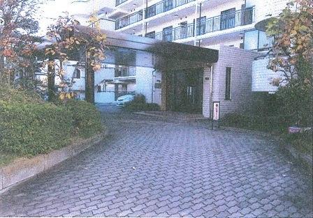 Entrance. Common areas