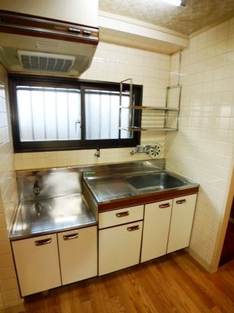 Kitchen. Smoothly cuisine in 2 lot gas stoves corresponding Kitchen